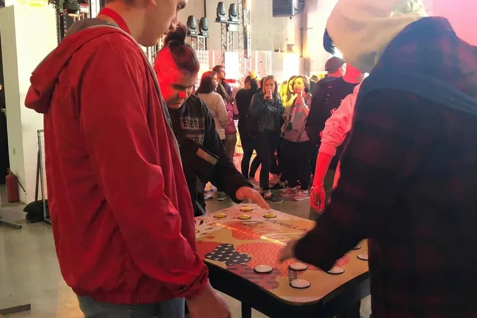 Интерактив на мероприятии - кнопочный бой