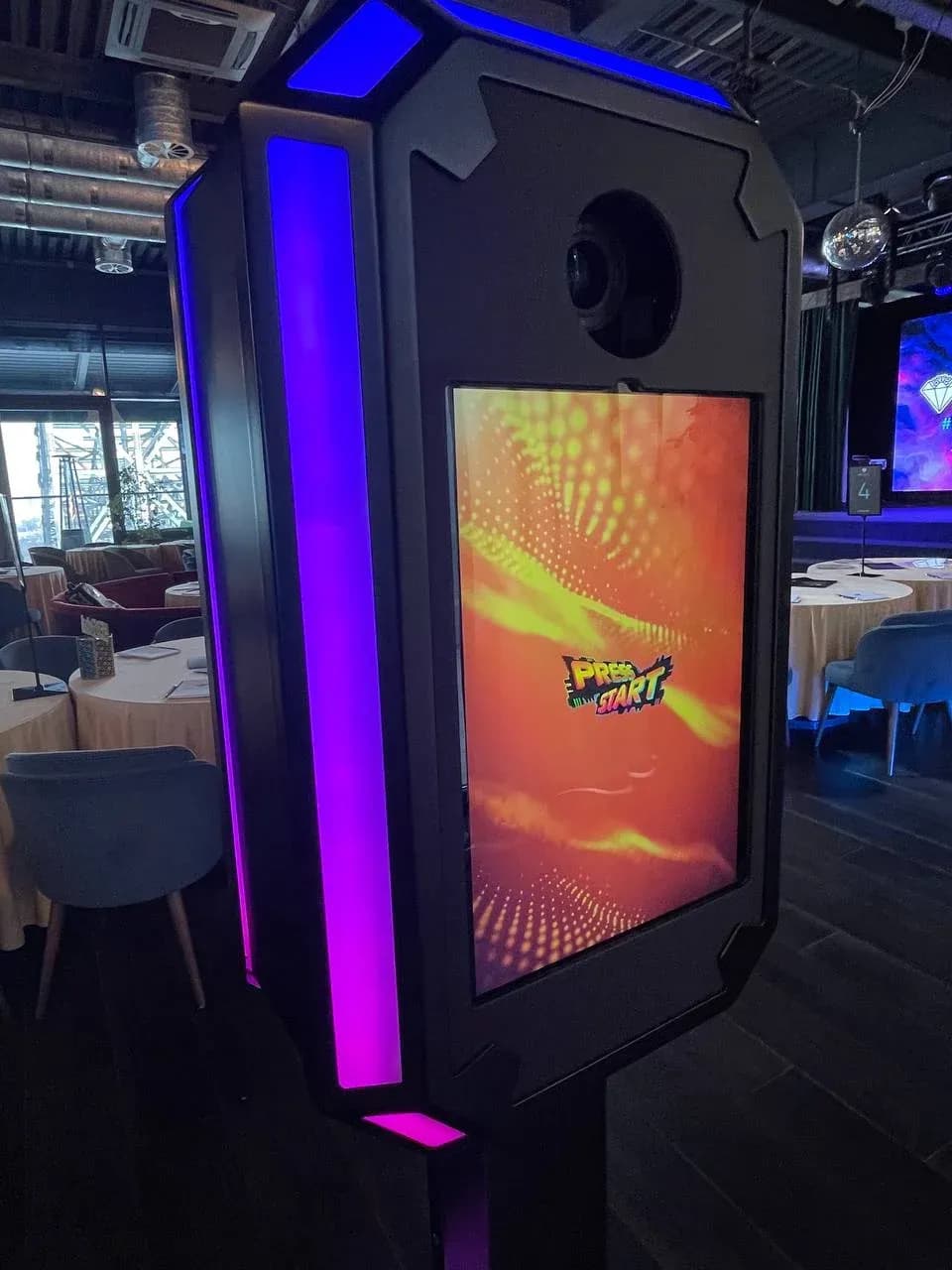 Нейрохудожник: интерактивная фотостойка для AI-обработки фото на мероприятии