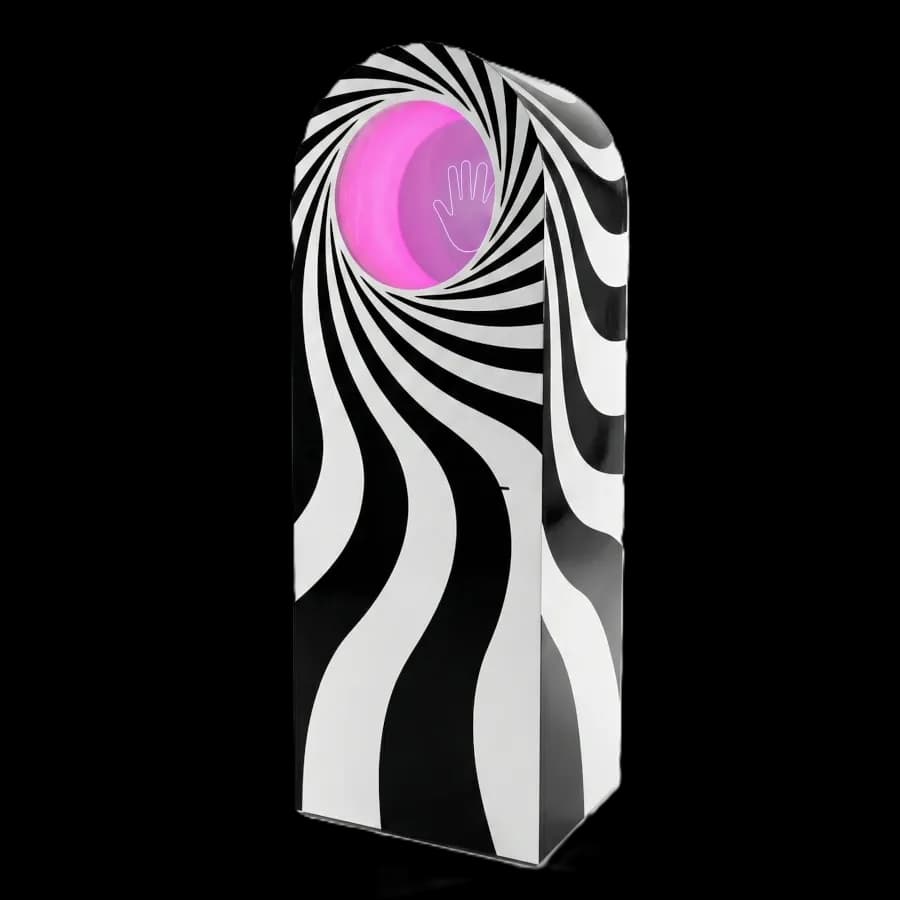 Оборудование - автомат предсказаний в черно-белую полоску